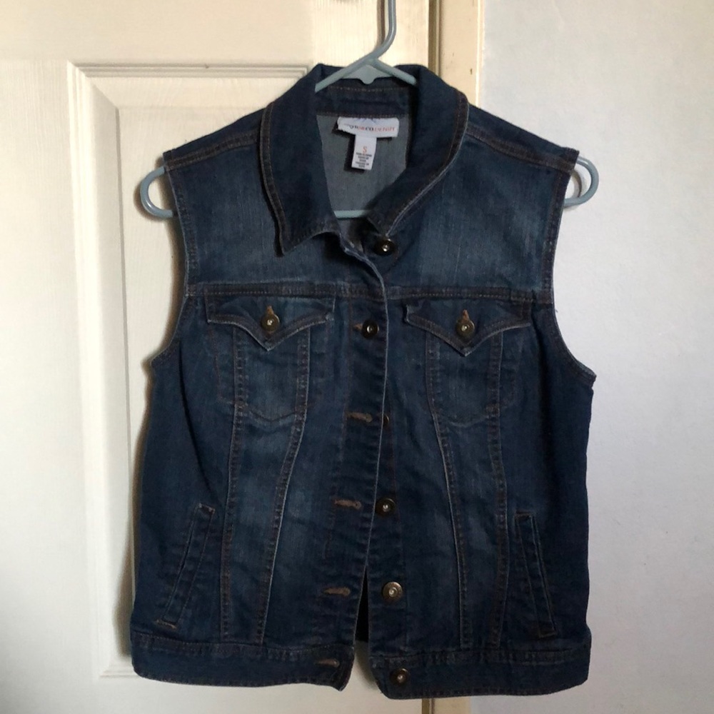 Jean Vest